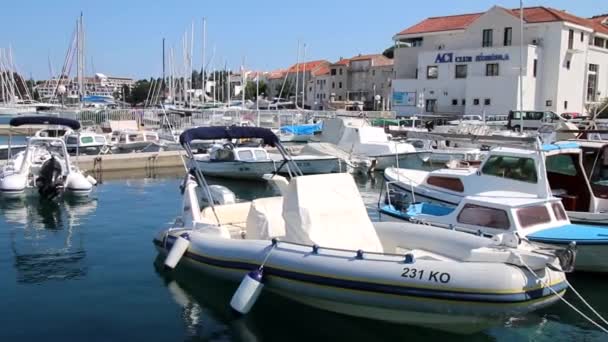 Korcultures Croatia June 2015年6月3日在克罗地亚的Korcula镇码头 科库拉是科库拉岛受保护的东海岸的一个历史性的设防城镇 — 图库视频影像