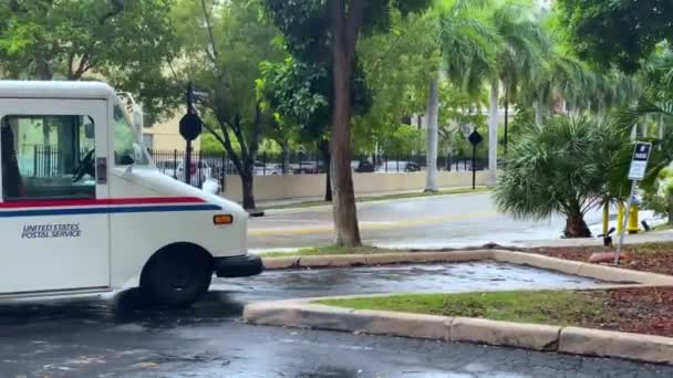 Miami États Unis Novembre 2019 Voiture Usps Garée Bâtiment Sunny — Video