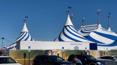 Florida, Miami Gardens 'taki ünlü Cirque du Soleil çadırı. Video 4k