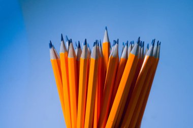 Kalemler, grafit kalem bir demet