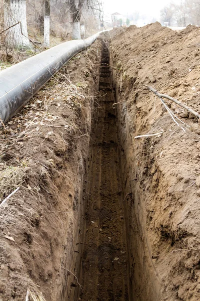Nargile için hendek Ekskavatör kazdık