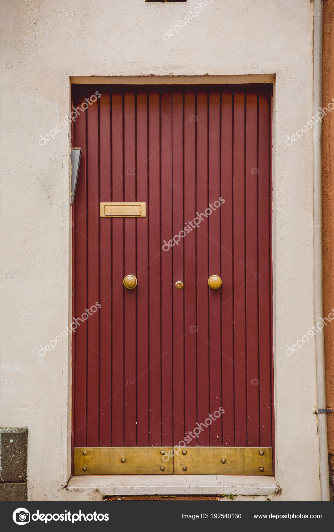 赤い扉 無料のストック写真 C Annanepabo