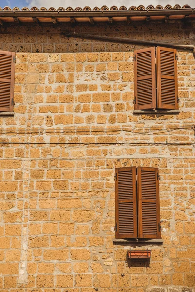 Sluiter windows — Stockfoto