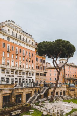Rome, İtalya - 10 Mart 2018: Roman Forum tarafında antik Avrupa binalar