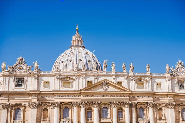 Güzel Peter Basilica Altında Mavi Gökyüzü Vatikan Talya — Stok fotoğraf