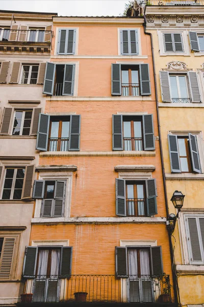 Onderaanzicht Van Gebouwen Navona Square Rome Italië — Gratis stockfoto