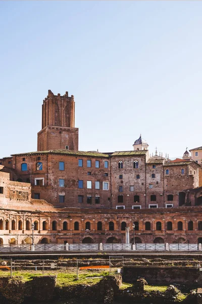 Vista Los Edificios Las Ruinas Del Foro Romano Roma Italia — Foto de stock gratis