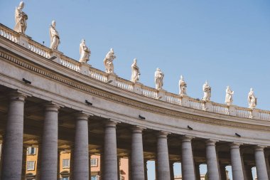 Bernini colonnade