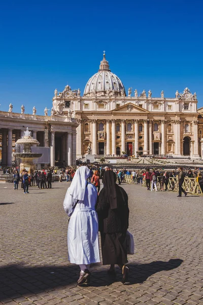 Monjas. - foto de stock