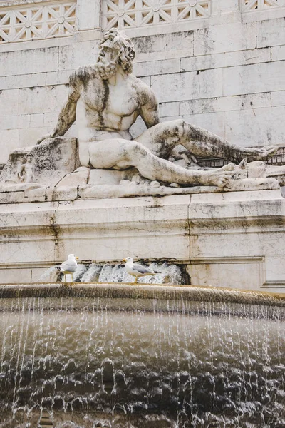 Escultura figura masculina - foto de stock