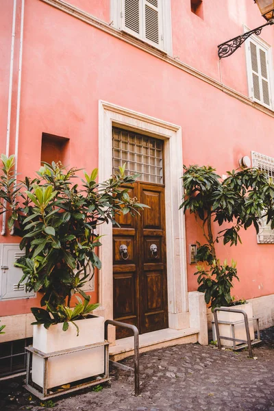 Edifício rosa — Fotografia de Stock