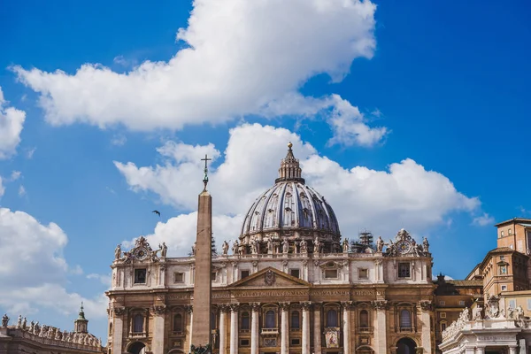 St peters basilika — Stockfoto