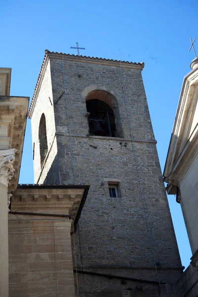 Glockenturm der Kathedrale San Marino — Stockfoto