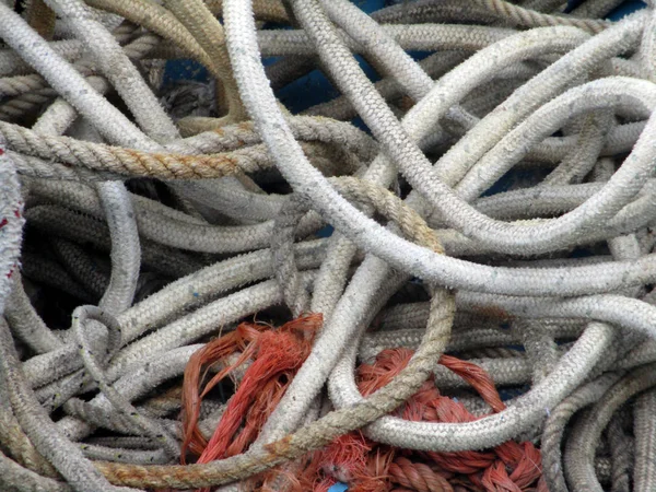 ipleri Balık tutma haddelenmiş