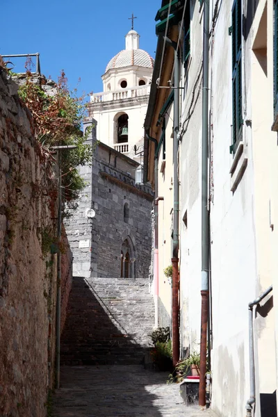 Alleys streets and building of Portovenere d — Stock Photo, Image