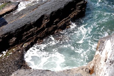 kayalık swell dalgalar