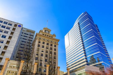 Jackson Kule 12 katlı, sırlı kiremit tarihi ofis binası şehir Portland, Oregon olduğunu.