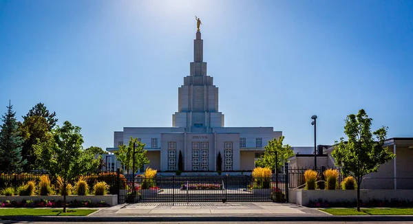 Tempio Mormone Delle Cascate Idaho Con Statua Dell Angelo Moroni — Foto Stock