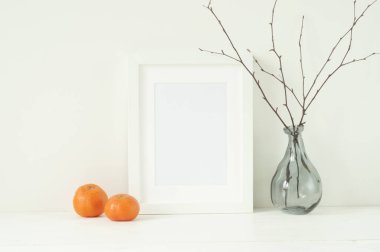 Mandalina ve çerçeve ile en az zarif mockup