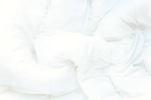 Zachte witte bed sheets achtergrond — Stockfoto