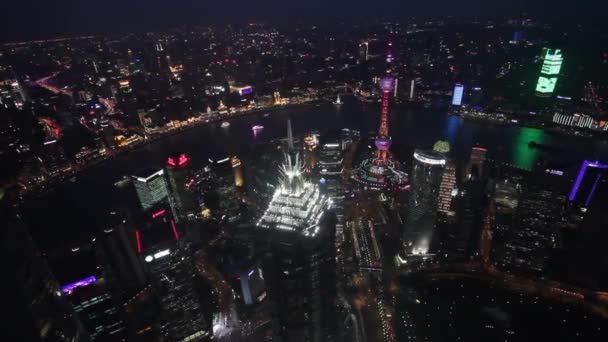 Ovanifrån från Shanghai World Financial Center på natten. 474 meter. — Stockvideo