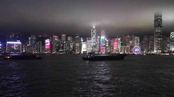 Hong Kong. Victoria Harbour, gece — Stok video