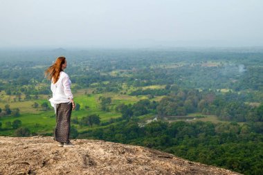 güzel kız ve Rüzgar