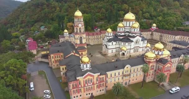 Новый Афонский Монастырь Ахали Атони Абхазия Главный Монастырский Комплекс Абхазии — стоковое видео
