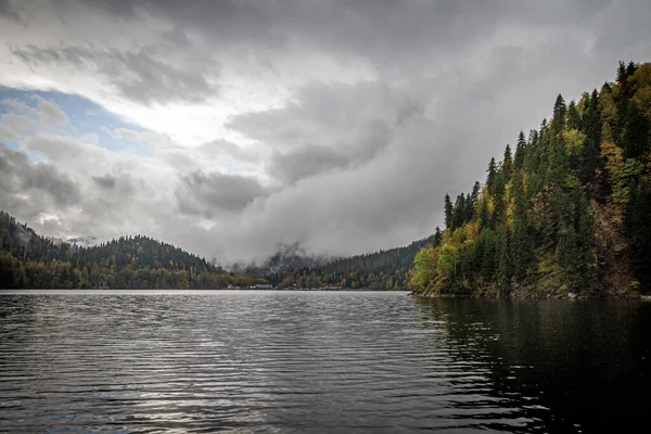 Lago Ritsa, Abkhazia — Foto Stock