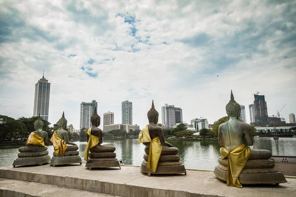 Colombo, Sri Lanka. Het centrum. Gangaramaya Park — Stockfoto