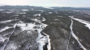 Kuzey kış manzarasının manzarası. Havadan