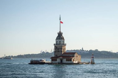 İstanbul, Türkiye. Bakire Kulesi ve eski şehir