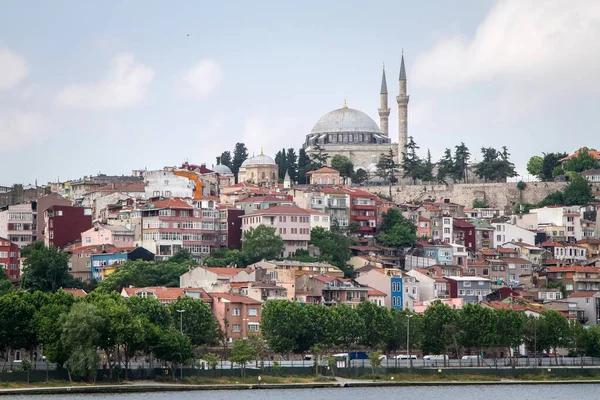 Istanbul Turkiet Yavuz Sultan Selim Moskén Och Golden Horn Vallen — Stockfoto