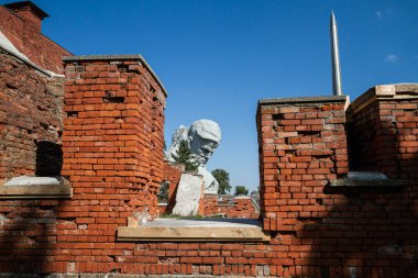 Brest Kalesi. Savaştan sonra ana anıt 