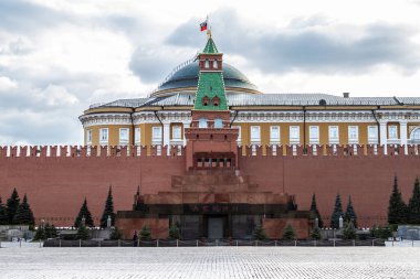 Covid-19, Moskova 'da karantina, Rusya' da koronavirüs. Boş Kızıl Meydan ve Lenin mozolesi