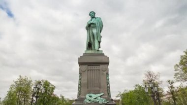 Moskova, Rusya 'daki Puşkin Anıtı. Zaman aşımı