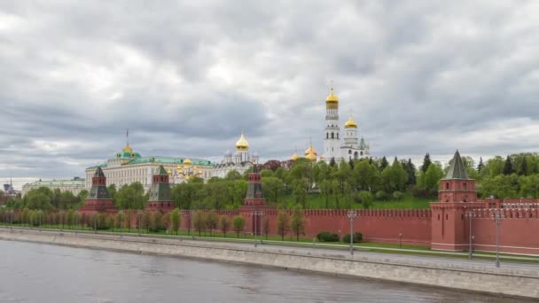 Moskova Kremlin Nehir Bulutlu Gökyüzü Insansız Rusya Zaman Aşımı — Stok video