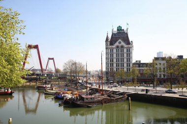 Hollanda Rotterdam 'daki limanın en eski kısmı Oude Haven' dır.