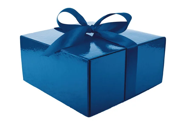Blå nuvarande box isolerad på vit — Stockfoto