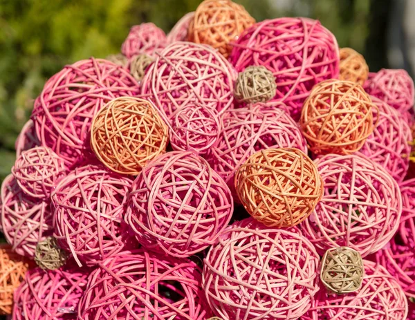 Dekoratif rattan topları iç dekorasyon için