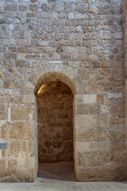 Pencereler, kapılar, elementler ve binaların dekorasyonları