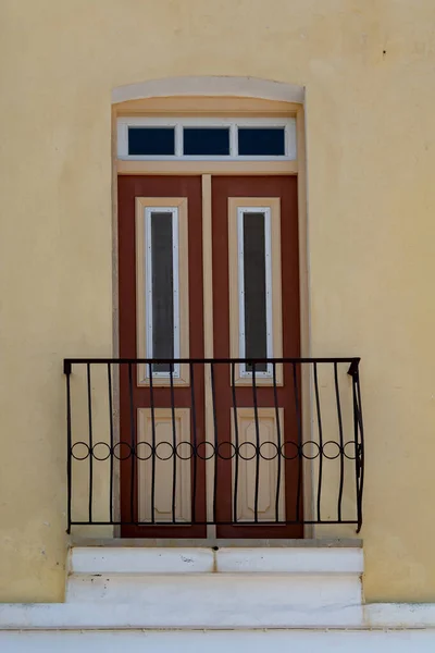 Windows, doors, elements and decorations of houses and buildings — Stock Photo, Image