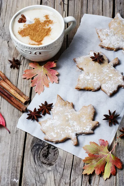 Soubory cookie a cappuccino — Stock fotografie