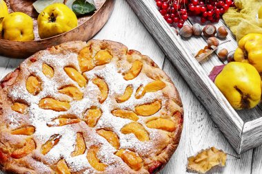 Ev yapımı Ayva pasta