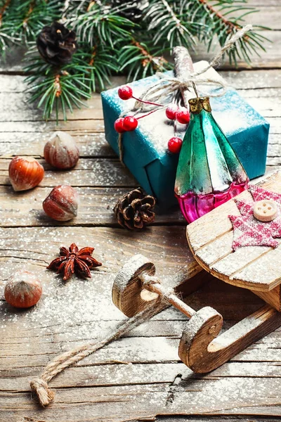 Boże Narodzenie sanie i prezenty — Zdjęcie stockowe