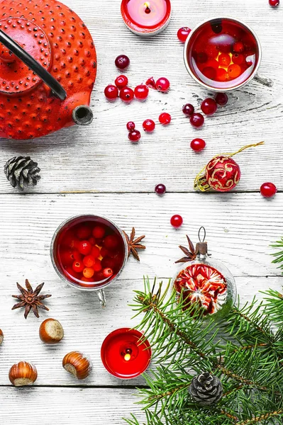 Christmas tea with cranberry — Stock Photo, Image