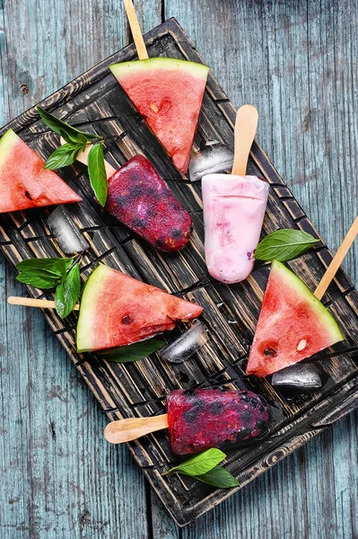 Melancia de gelado — Fotografia de Stock