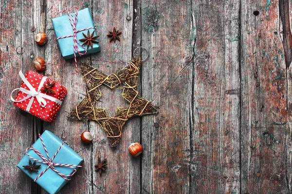 Boîte avec cadeaux de Noël — Photo