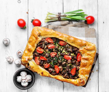 Geleneksel etli börek