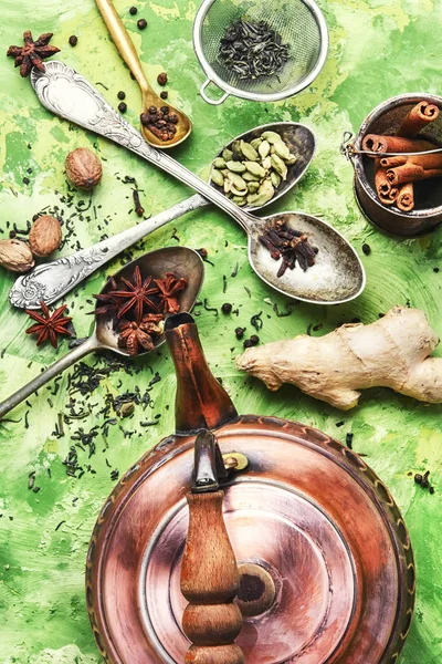 Ingredients for masala tea — Stock Photo, Image